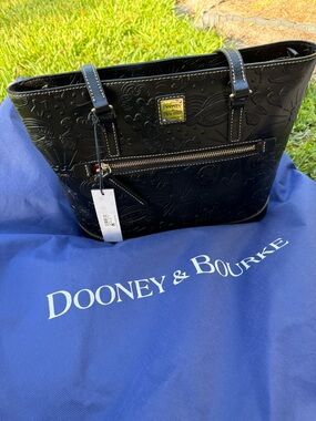 DOONEY & BOURKE WDW DISNEY TOTE PURSE SHOULDER BAG BLACK GOLD